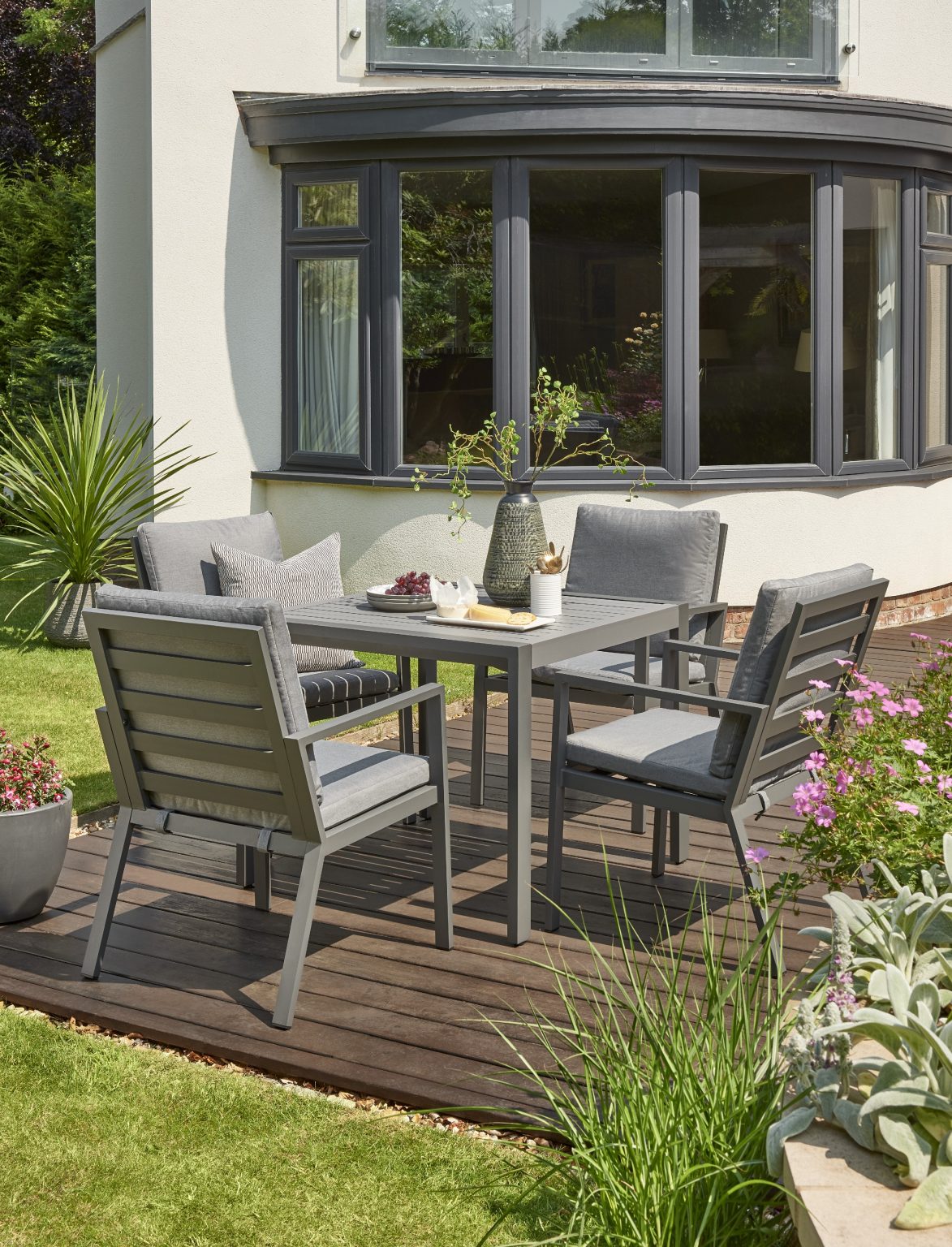 Norfolk Leisure HANDPICKED Titchwell 4 Seat Dining Set Grey
