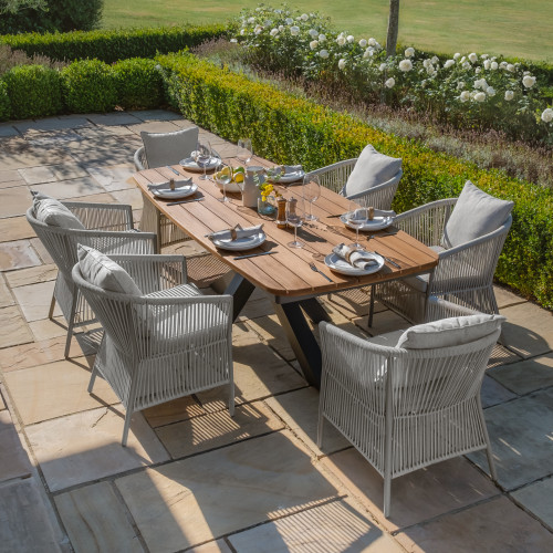 Jakarta Teak Oval Dining Table With Maldives Dining Chairs - Cool Linen